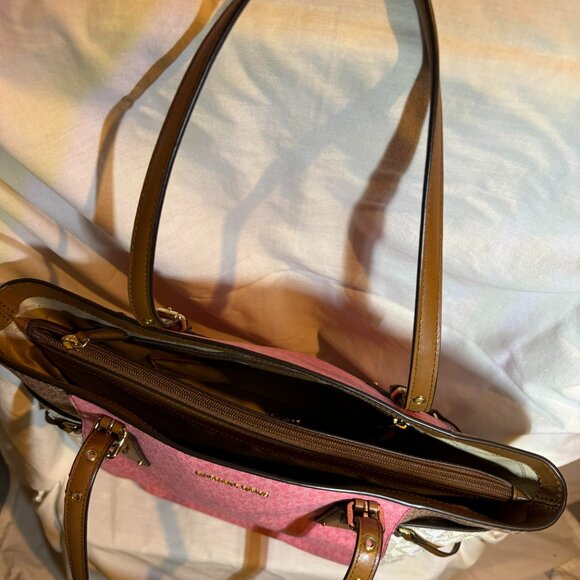 Michael Kors Tote Pink, White, Tan - Picture 4 of 4